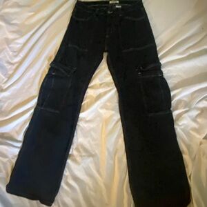 Aphrodite Black Cargo Pants Sturdy Design